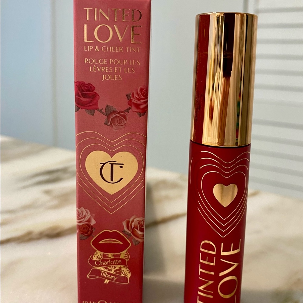 Charlotte Tilbury Tinted Love in Love Chain Lip AND Cheek Tint